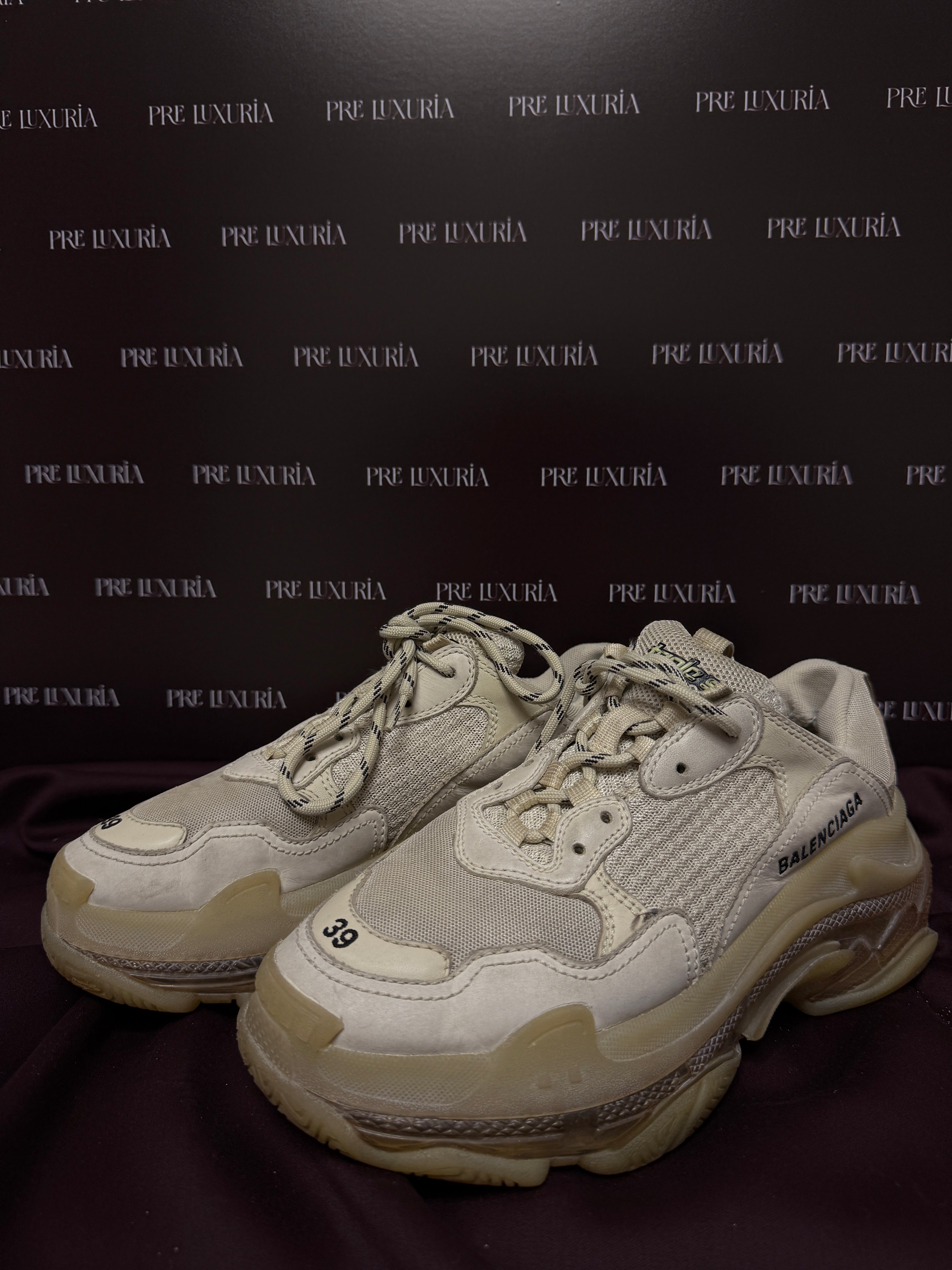 Balenciaga Triple S in Beige EU39