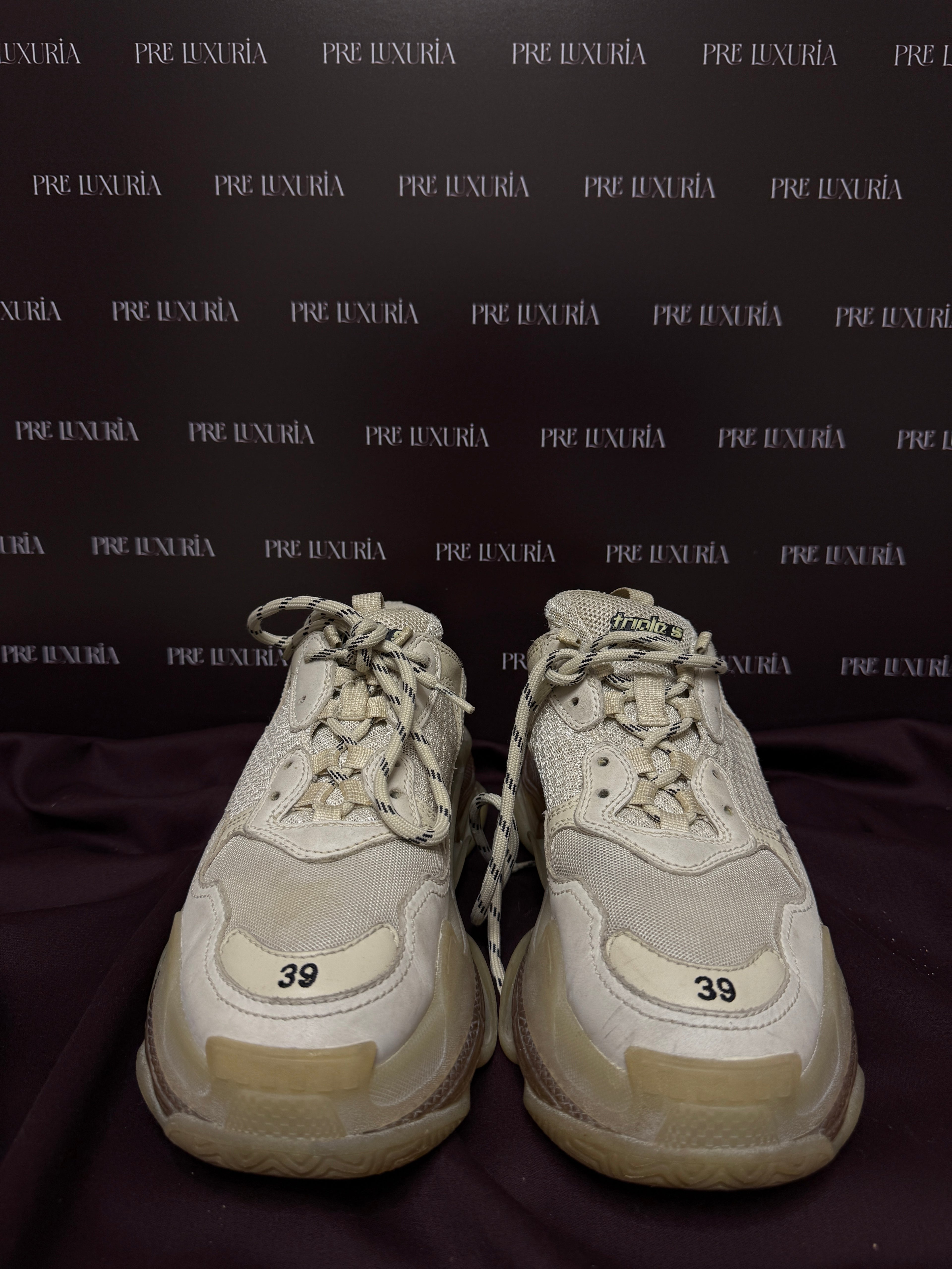 Balenciaga Triple S in Beige EU39