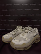 Balenciaga Triple S in Beige EU39