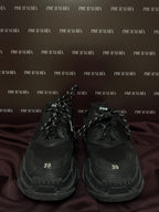 Balenciaga Triple S in Black EU39