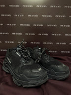 Balenciaga Triple S in Black EU39