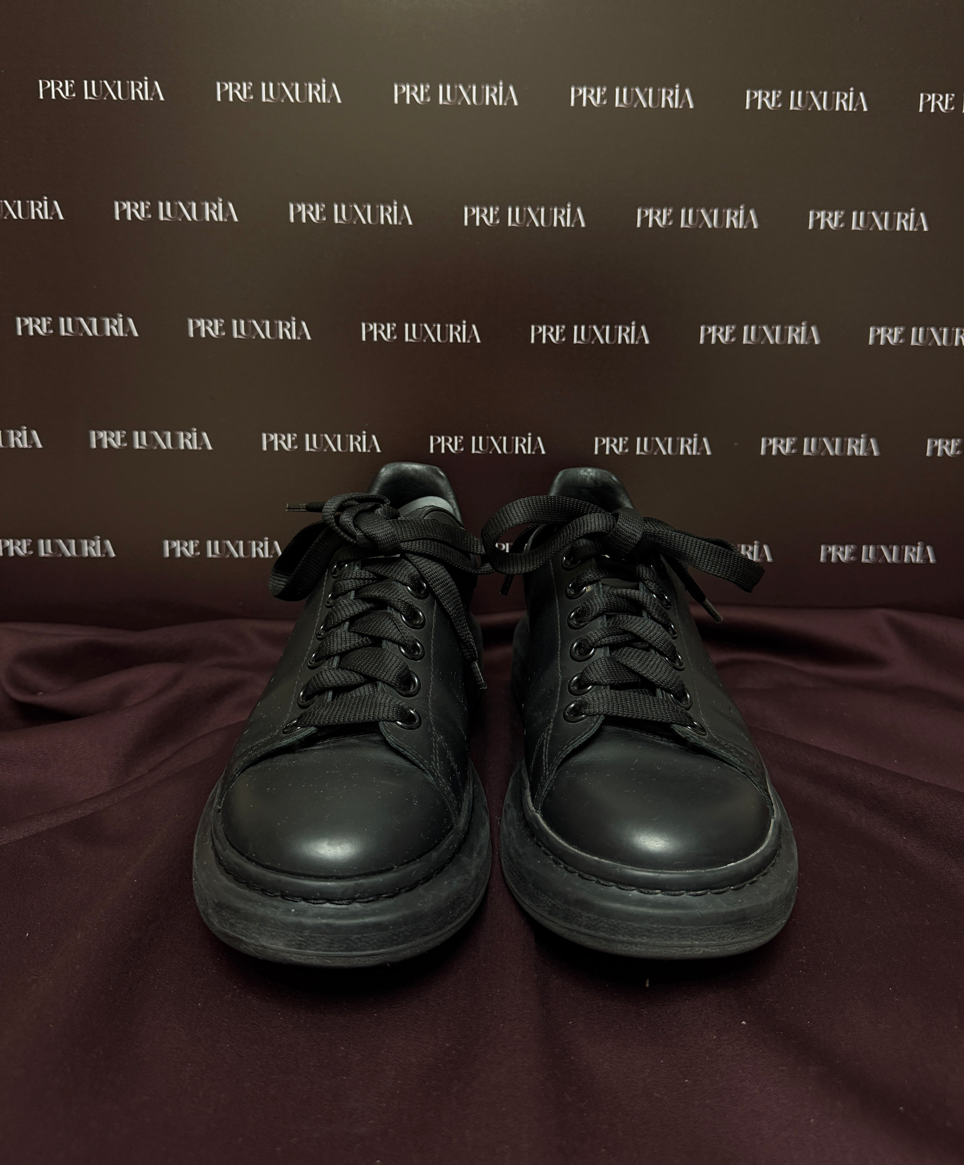 Alexander McQueen Oversized Sneaker in Black EU40