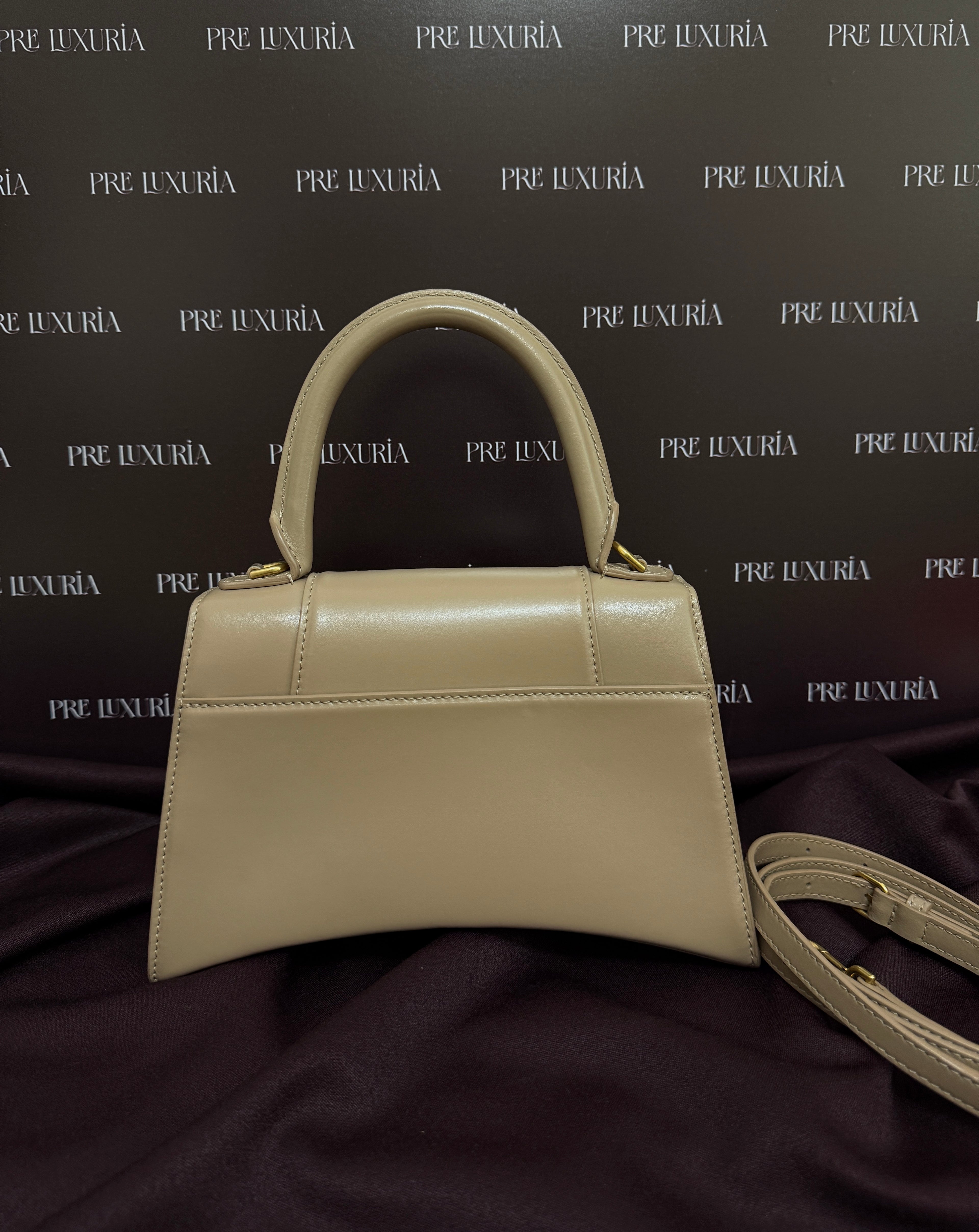 Balenciaga Hourglass S in Beige